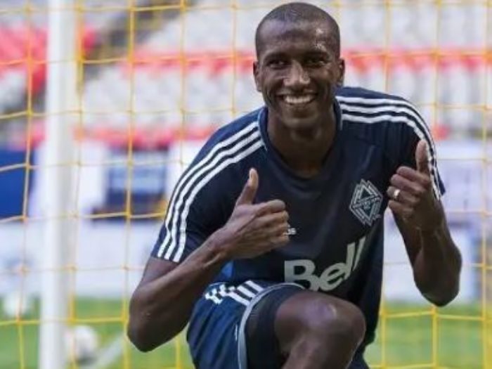 اللاعب علي غزال