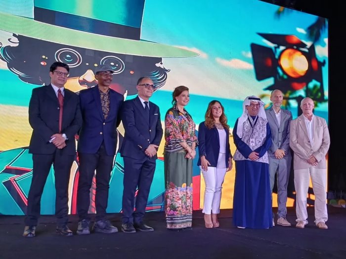 تكريم شيري عادل وعمر عبد العزيز ومنال سلامة