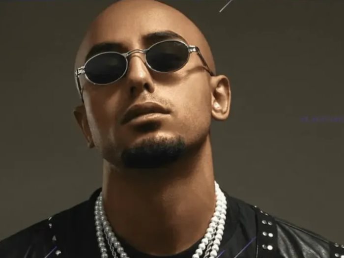 مطرب المهرجانات دقدق