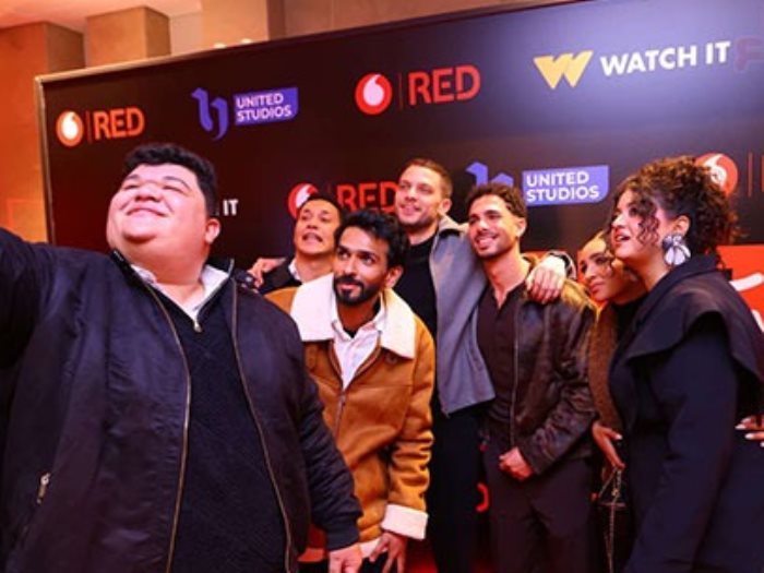 أبطال ميد تيرم