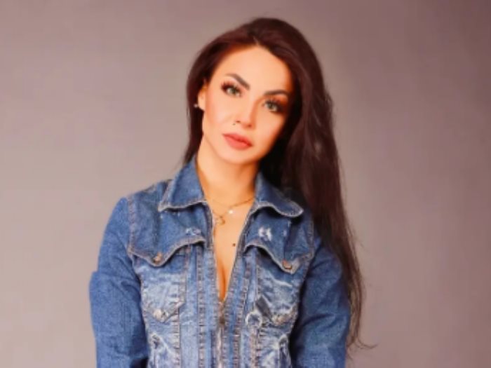 دوللي شاهين