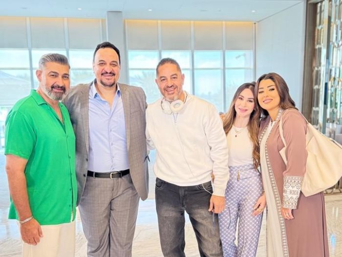 كلهم بيحبو مودى