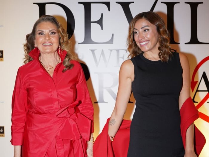 يسرا ودينا الشربيني في عرض 2 Devil wears Parada