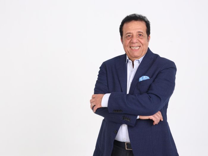 الدكتور عاطف عبد اللطيف