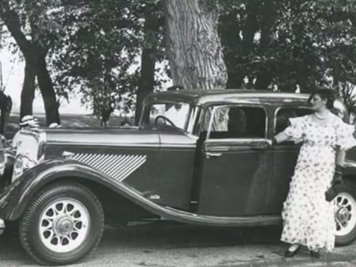  أول امرأة تقود السيارة فى التاريخ