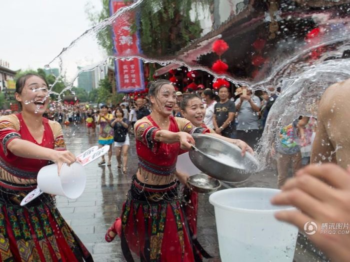 احتفال مهرجان الحب في الصين