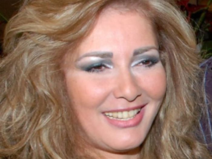 الفنانة اثار الحكيم 