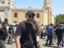 أحمد السعدني فى جنازة المخرج عصام الشماع