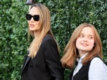 انجلينا جولي برفقة ابنتها