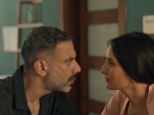 محمد فراج وزينة من مسلسل ورد وشوكولاتة