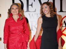 يسرا ودينا الشربيني في عرض 2 Devil wears Parada