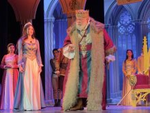 يحيي الفخراني 