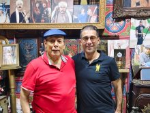 الكاتب الصحفي والناقد الفني جمال عبد الناصر مع النجم أحمد ماهر 